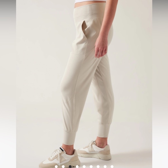 Athleta VENICE MID RISE JOGGER XL - Picture 3 of 7